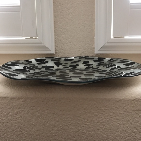 14” Display Plate in Animal Print. Wavy. - Picture 3 of 5